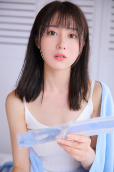 乾隆压在小燕子身上